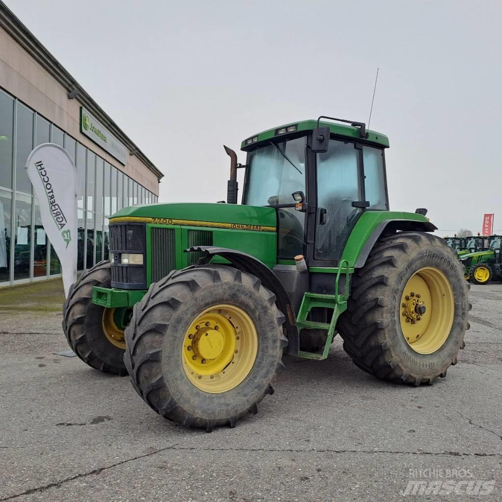 John Deere 7700 Trattori