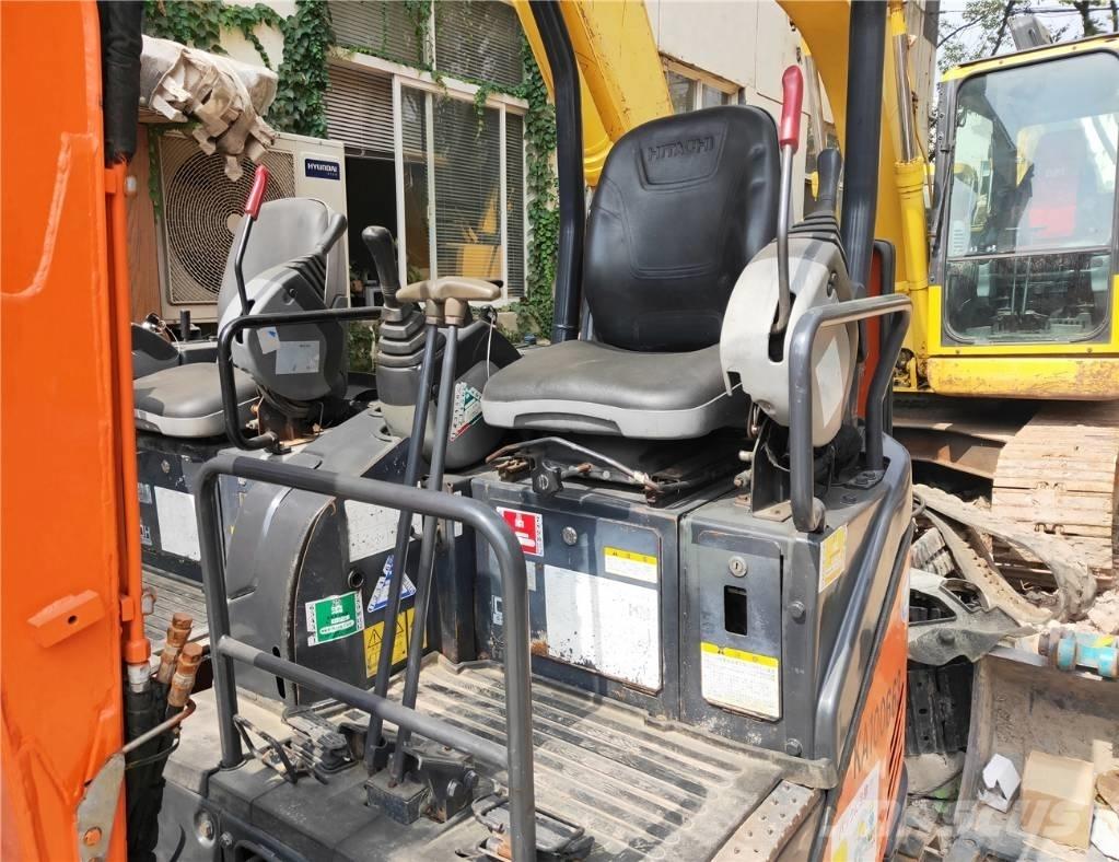 Hitachi ZX 17 U-2 Miniescavatori
