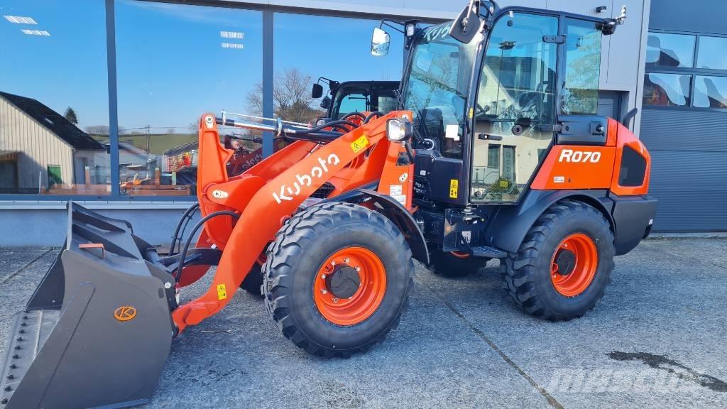 Kubota R 070 Pale gommate