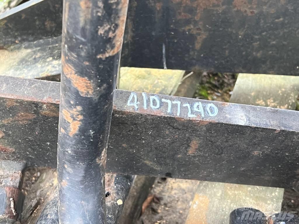 JCB Q FIT FORKS Altri macchinari per caricamento e scavo