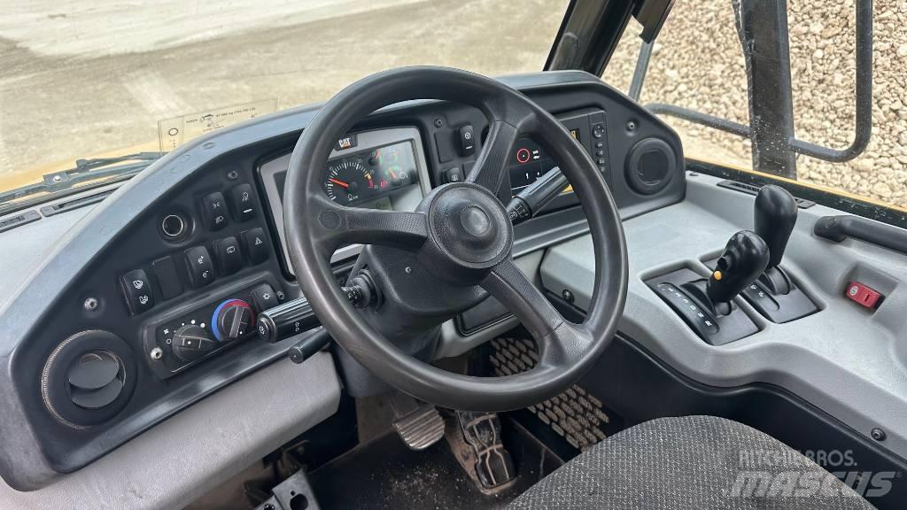 CAT tombereaux Mini dumper