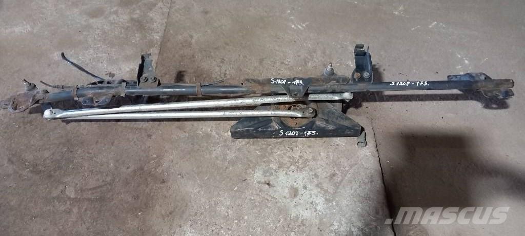 Scania 94 D.   1386567 Cabine e interni