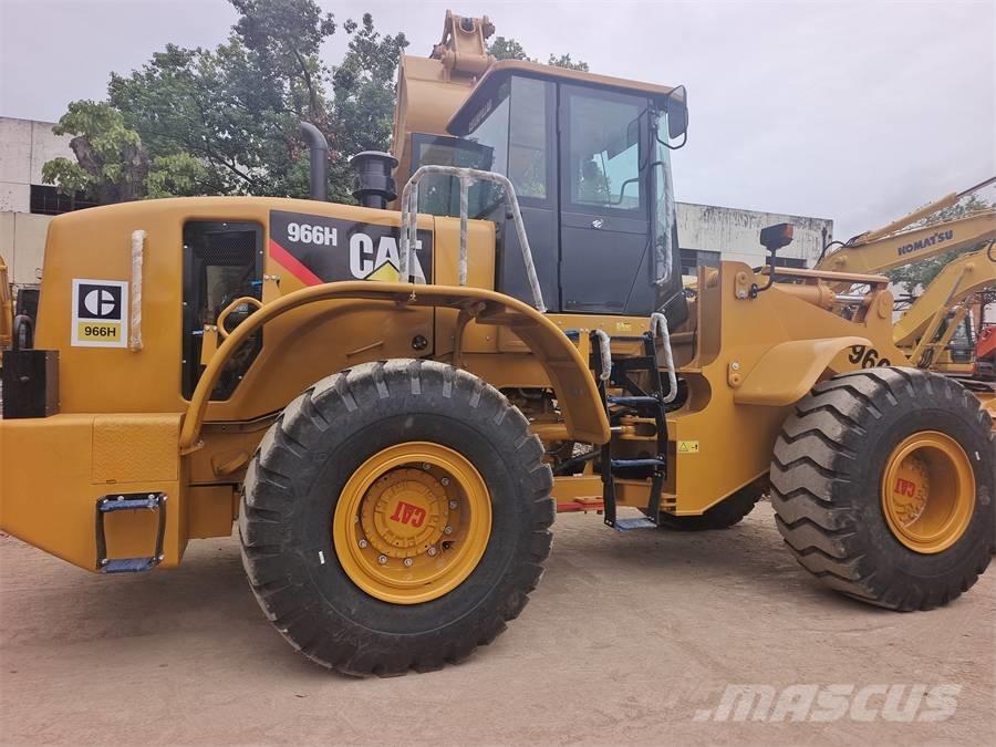 CAT 966 H Pale gommate