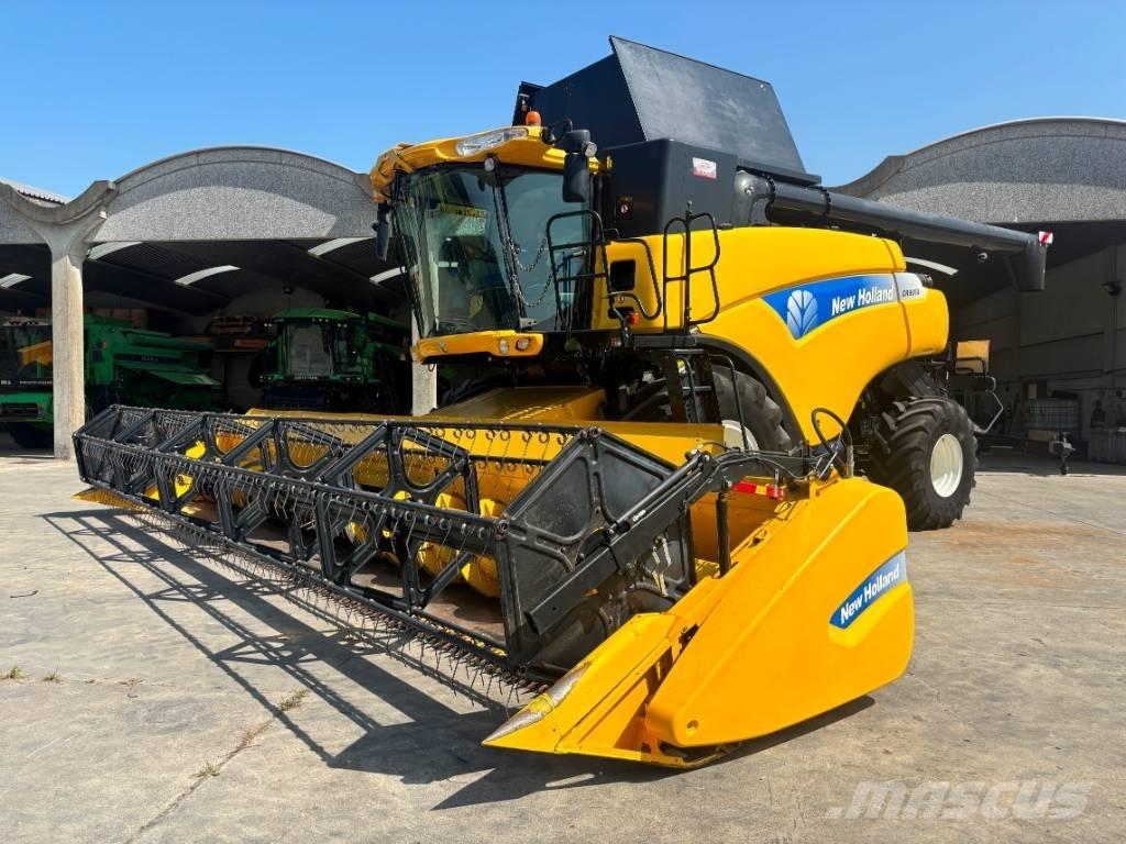 New Holland CR 9090 Mietitrebbiatrici