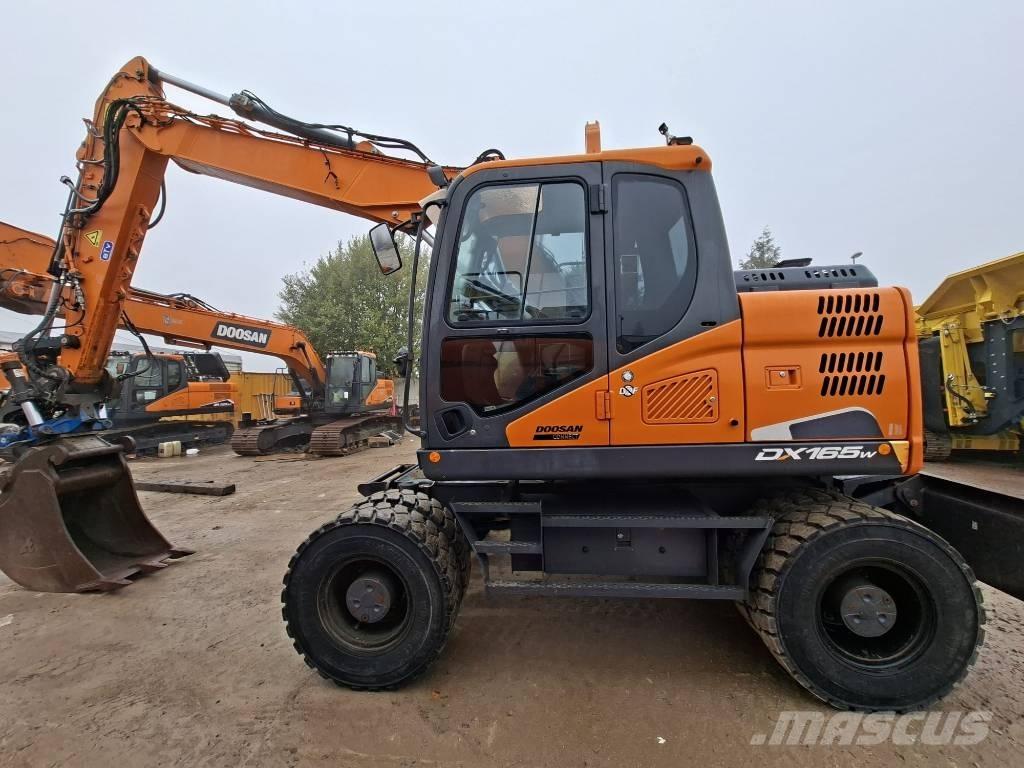 Doosan DX 165 W-5 Escavatori gommati