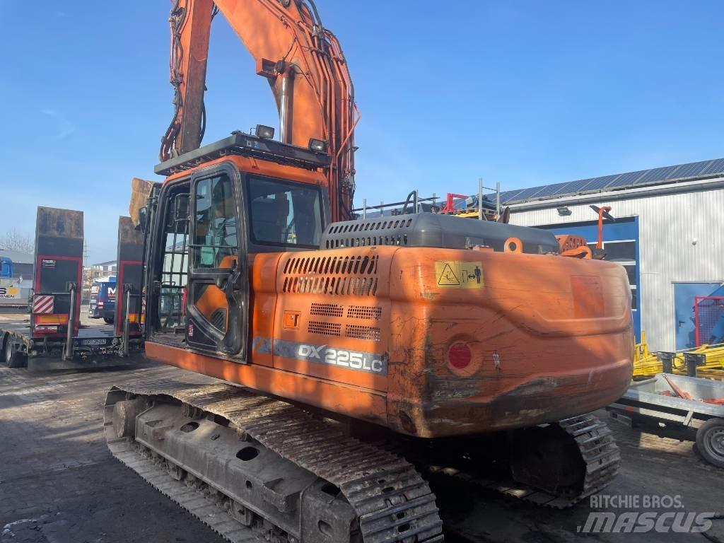 Doosan EXCA Escavatori cingolati