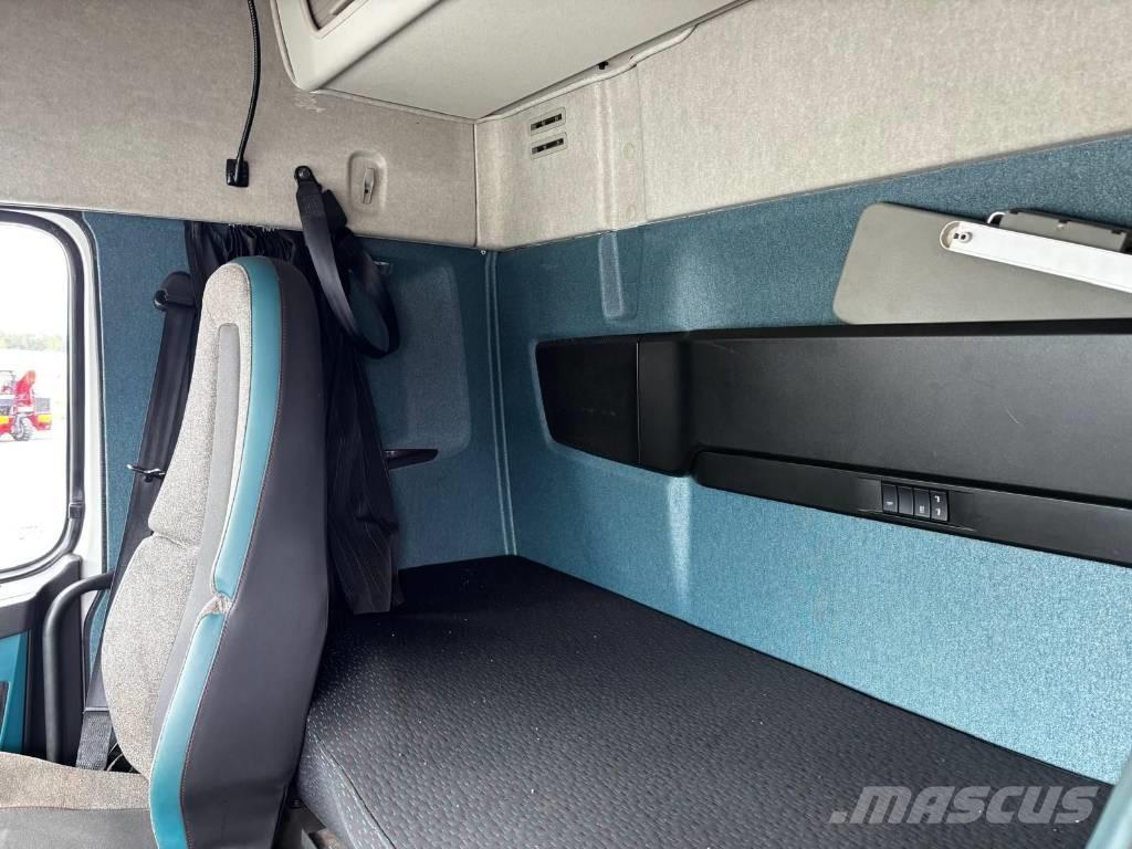 Volvo FM 330 Camion cassonati