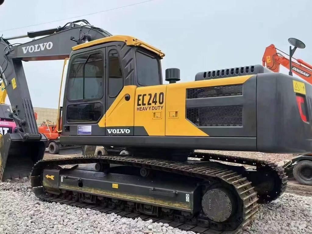 Volvo ec240D Escavatori cingolati