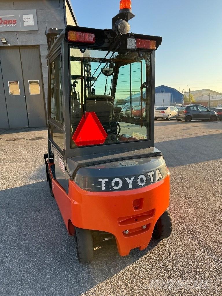 Toyota 8FBMT35 Carrelli elevatori elettrici