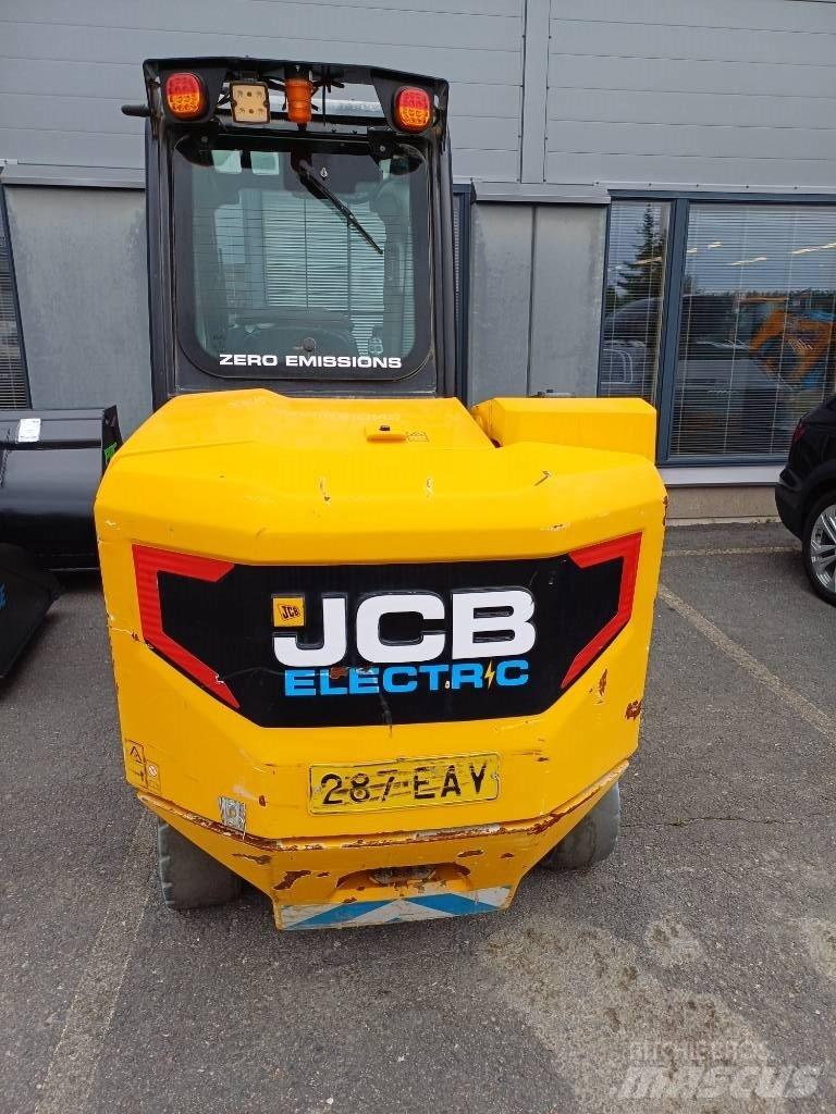 JCB Teletrukki Carrelli elevatori elettrici