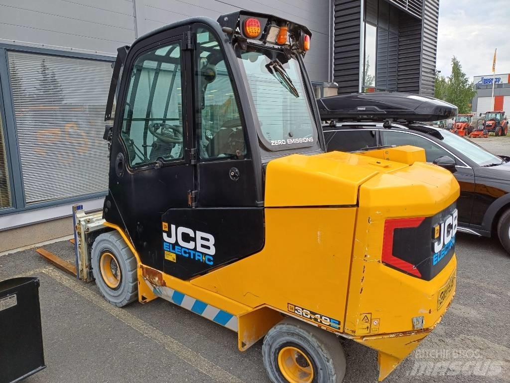 JCB Teletrukki Carrelli elevatori elettrici