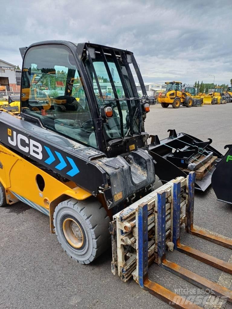 JCB Teletrukki Carrelli elevatori elettrici