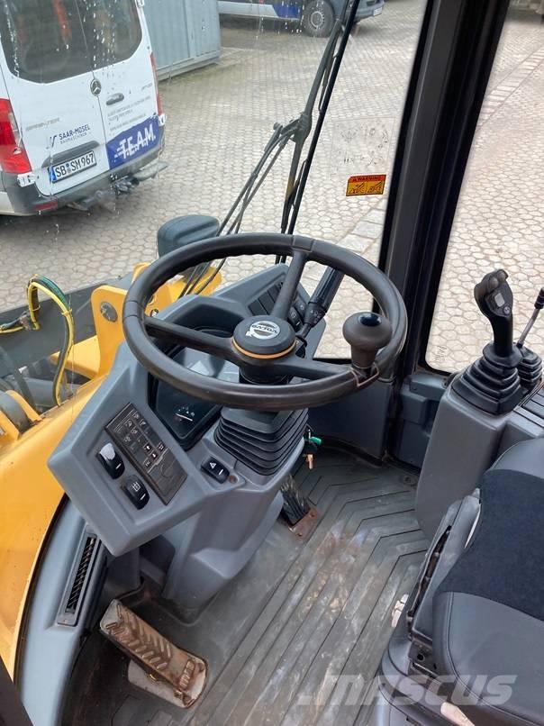 Volvo L 35 G Pale gommate