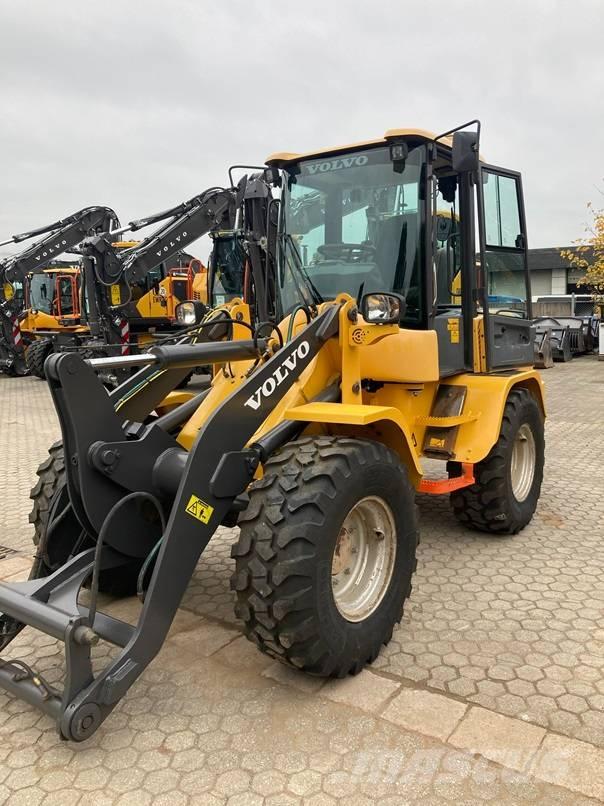 Volvo L 35 G Pale gommate