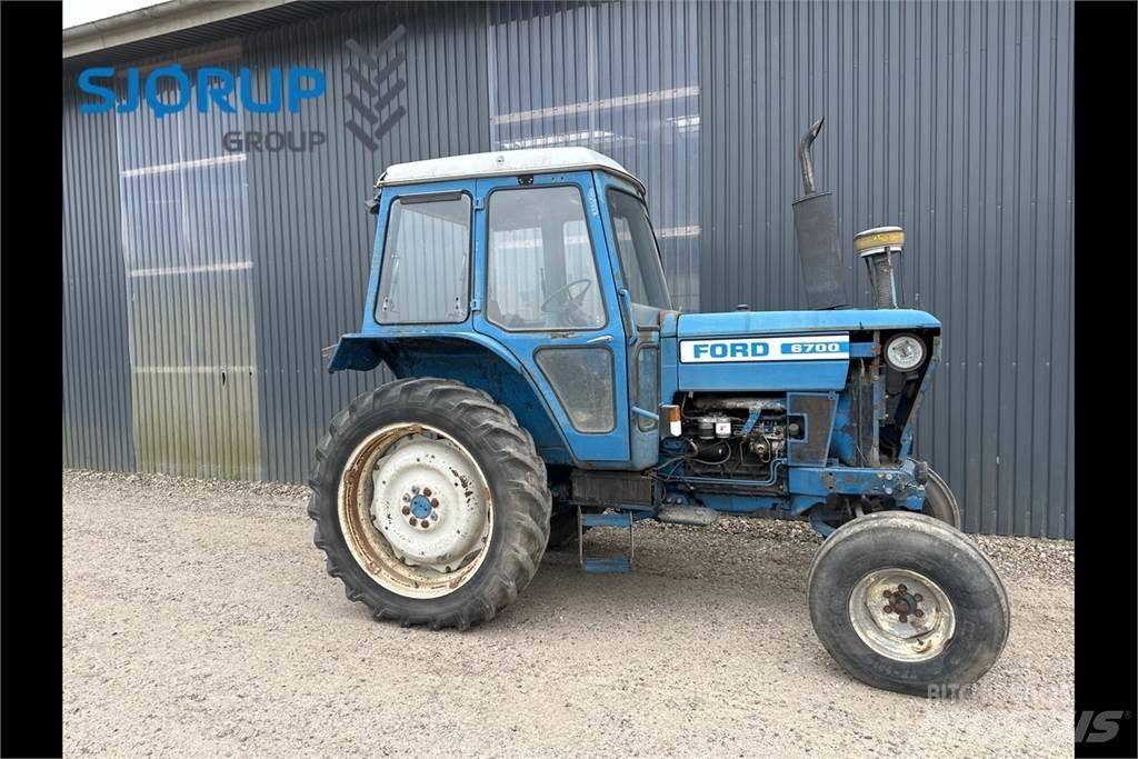 Ford 6700 Trattori