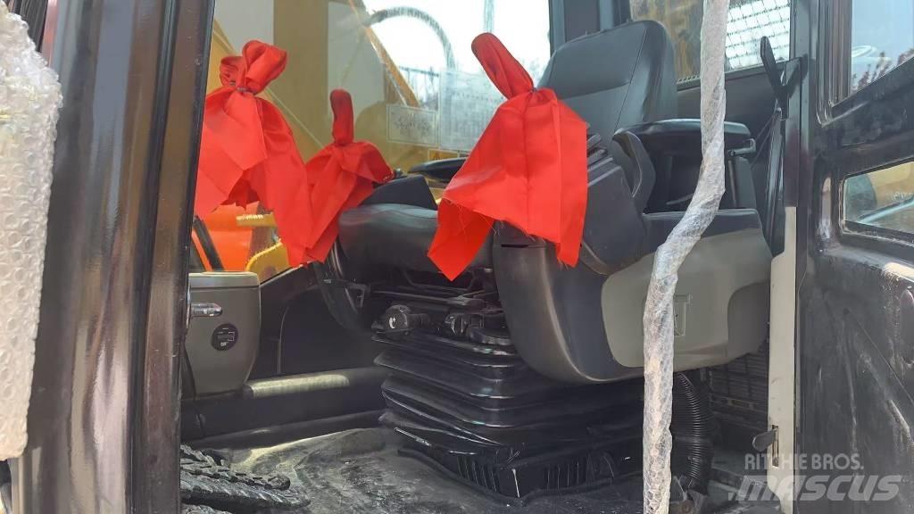 CAT 320 Escavatori cingolati