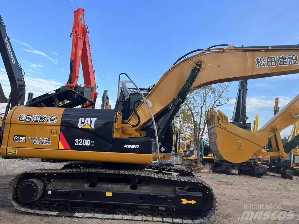 CAT 320 Escavatori cingolati