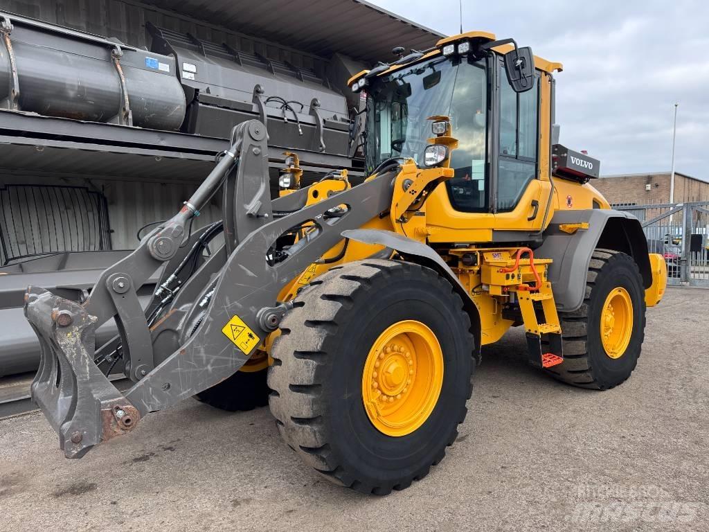 Volvo L90H Pale gommate
