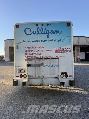 Hino 338 Camion per la consegna bevande