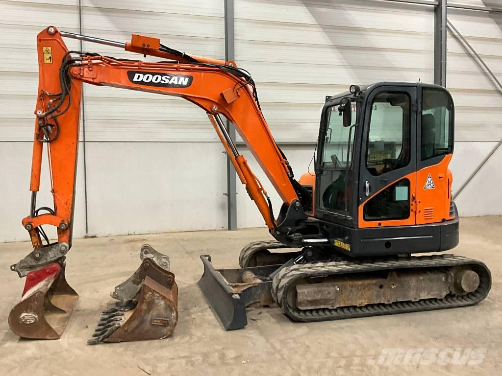 Doosan DX 63-3 Miniescavatori