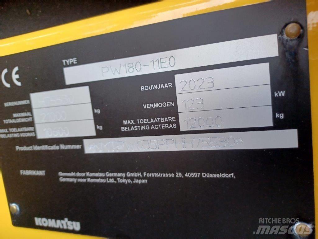 Komatsu PW180-11E0 Escavatori gommati