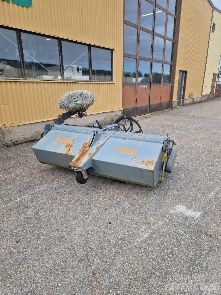 Fjärås Bema Dual 600 Spazzatrici