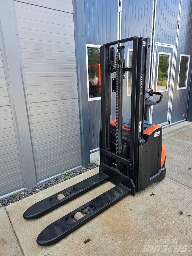 BT SWE 120 L Transpallet uomo a terra