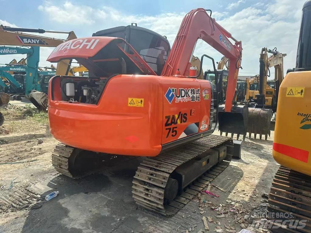 Hitachi ZX 75 Escavatori medi 7t - 12t