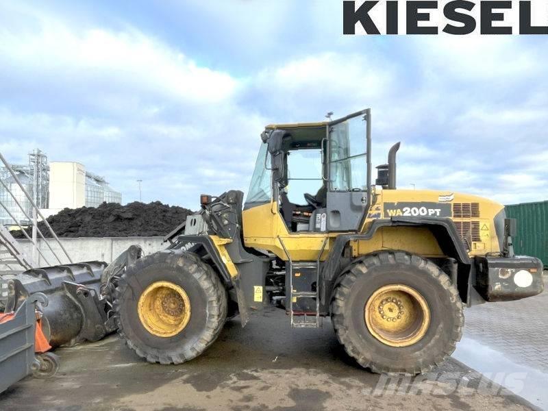 Komatsu WA 200 PT-5 Pale gommate