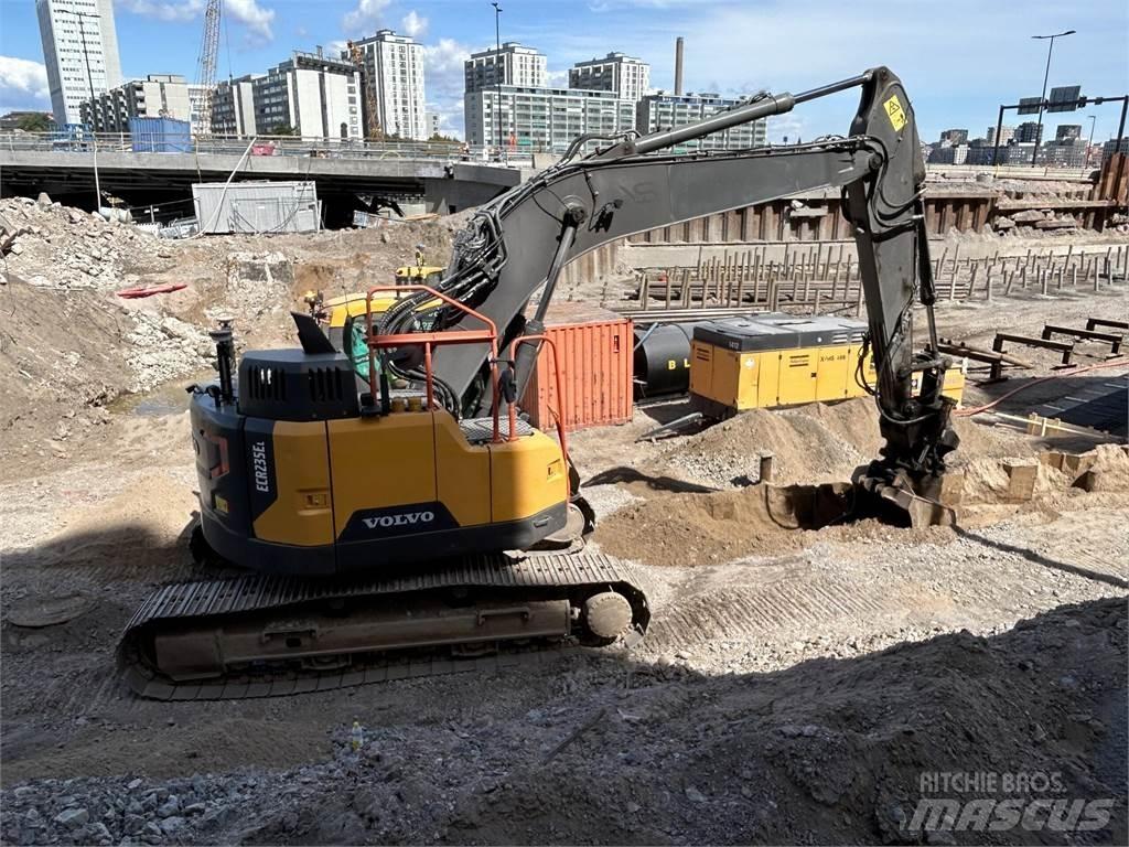 Volvo ECR235EL Escavatori cingolati