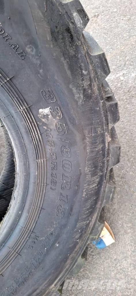 Dunlop 335/80R18 Pneumatici, ruote e cerchioni