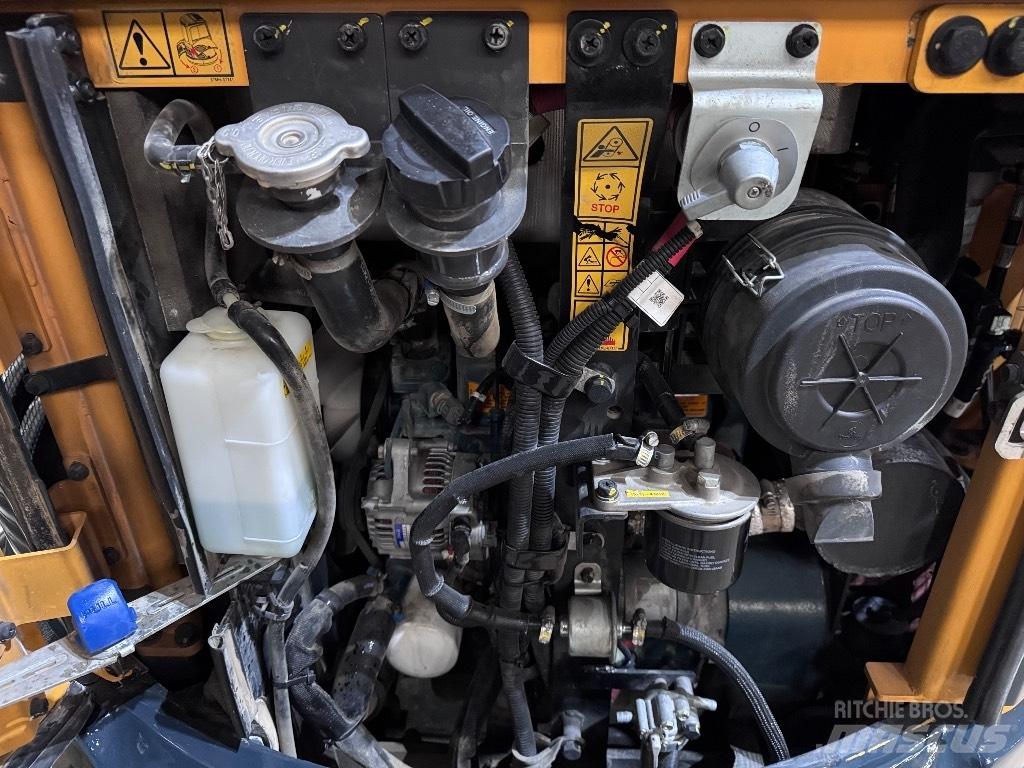 Hyundai R25Z-9 AK Miniescavatori