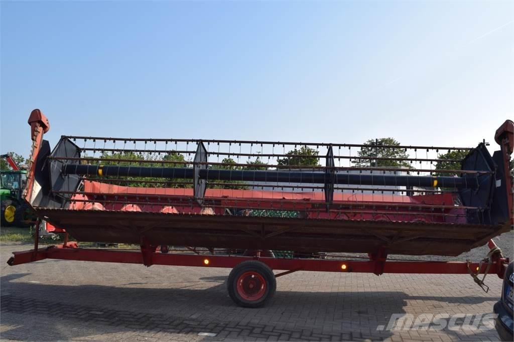 Case IH 1680 Axial Mietitrebbiatrici