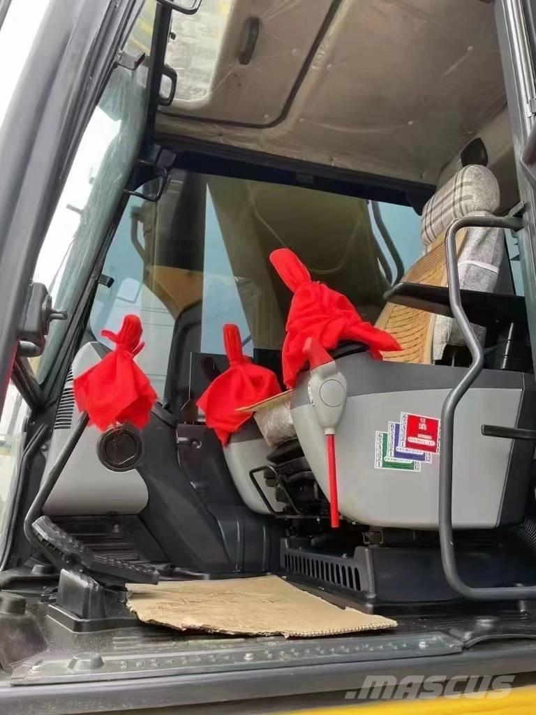 Komatsu PC450-8 Escavatori cingolati