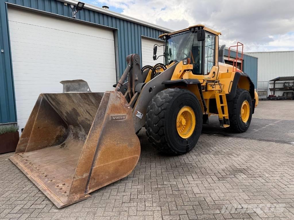 Volvo L 180 G Pale gommate