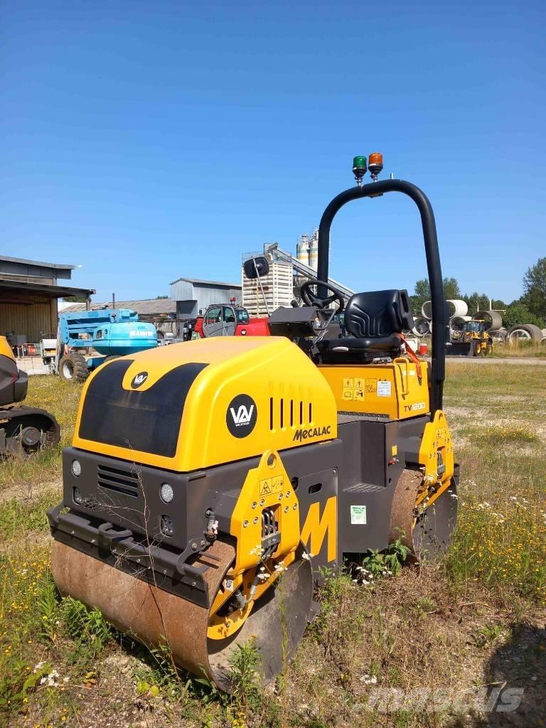 Mecalac TV1200 Vibrocostipatore verticale