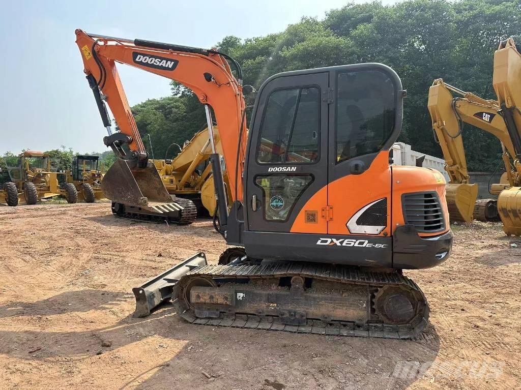 Doosan DX 60 Escavatori cingolati