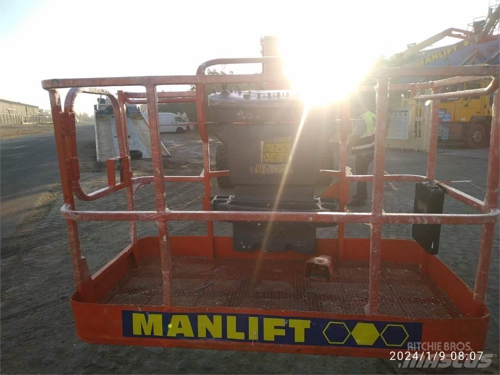JLG 800AJ Piattaforme a braccio articolato