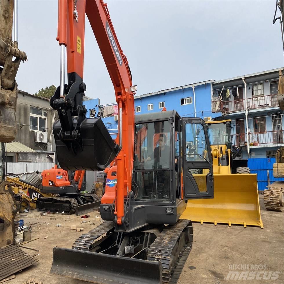 Doosan DX 60 Escavatori cingolati