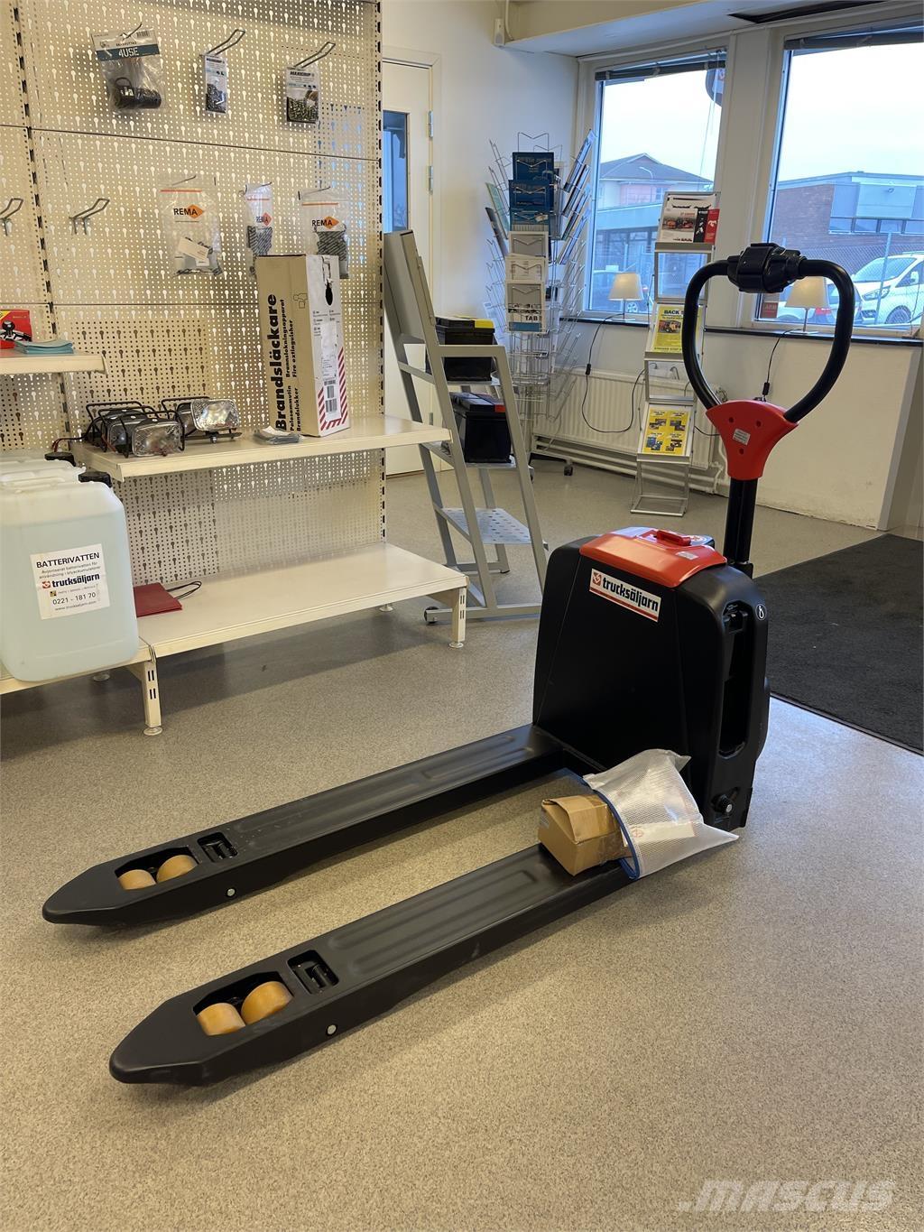 EP Equipment F4 Transpallet uomo a terra