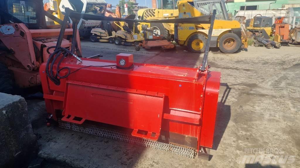 CAT ASV RC100 Mini Pale Gommate