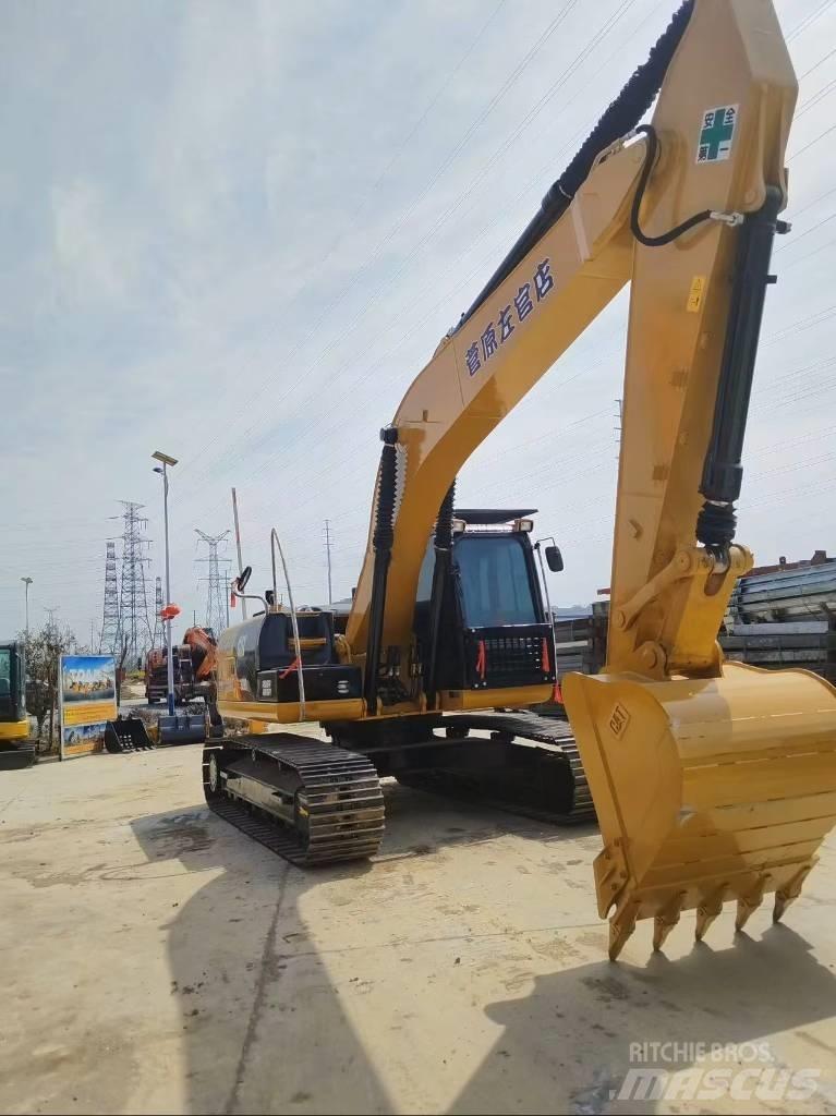 CAT 320 D 2 Escavatori medi 7t - 12t