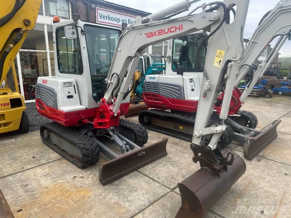 Takeuchi TB228 Miniescavatori