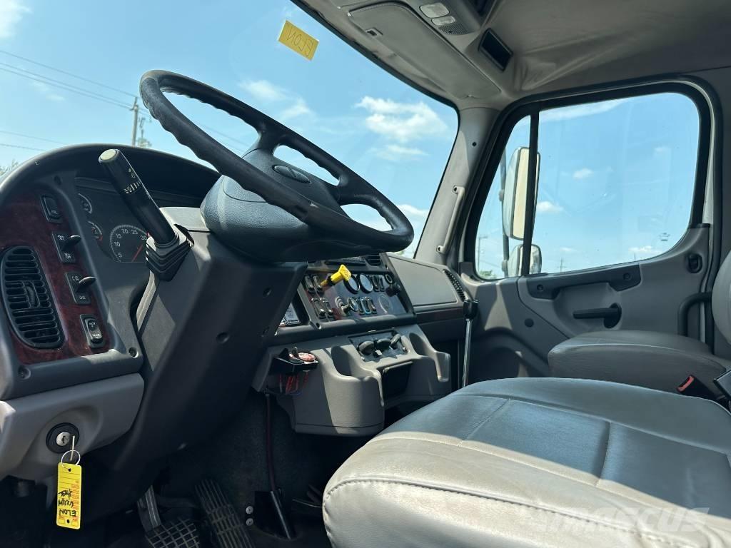 Freightliner M2 Camion dei rifiuti