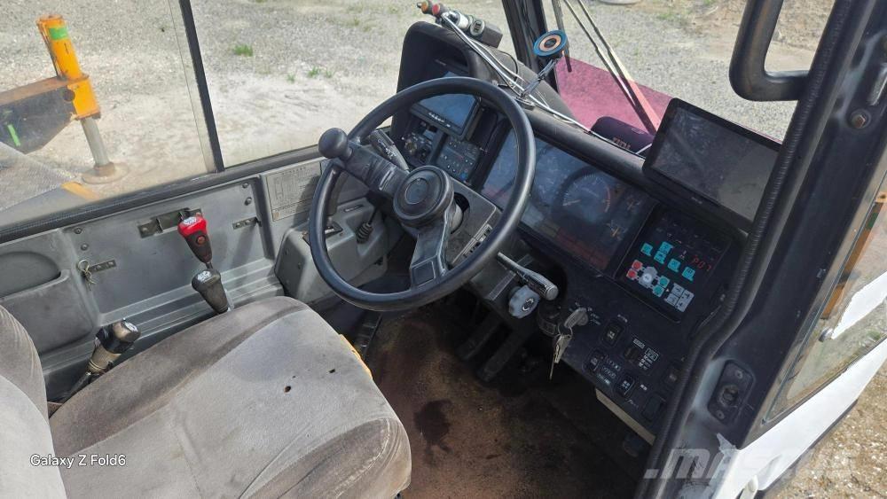 Kato KR 50 H Gru per terreni difficili