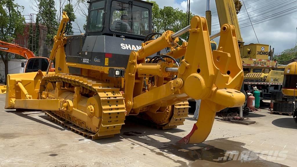 Shantui SD 32 Dozer cingolati