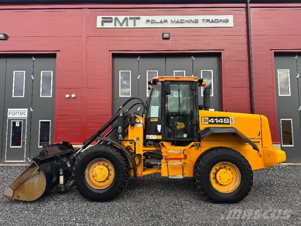 JCB 414 S  4153h 8,9t Pale gommate