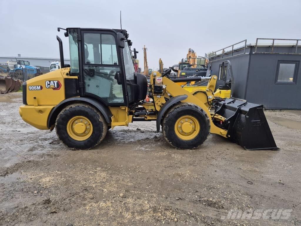 CAT 906M Pale gommate