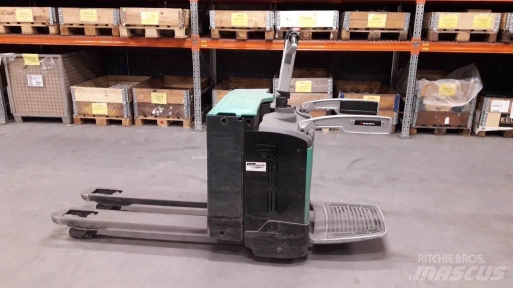 Mitsubishi PBV20N Transpallet manuale