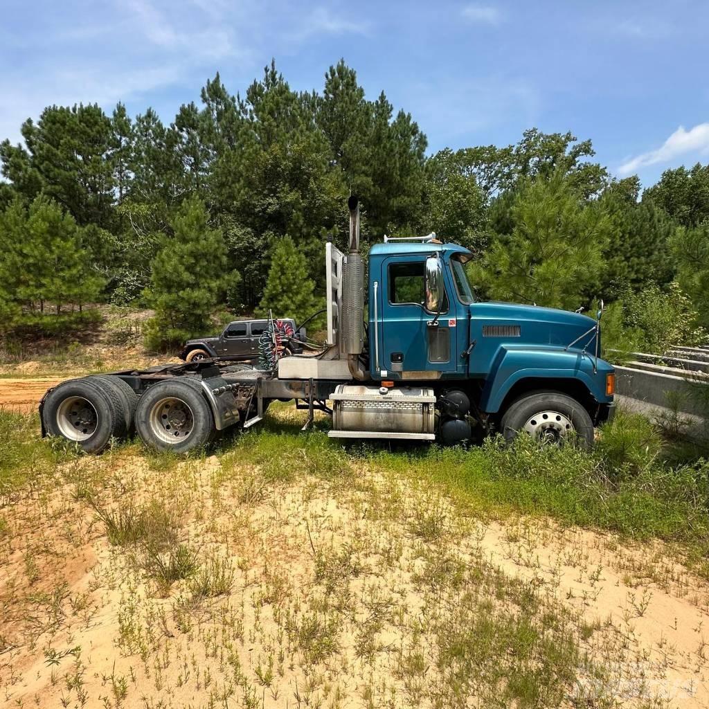 Mack CH 613 Motrici e Trattori Stradali